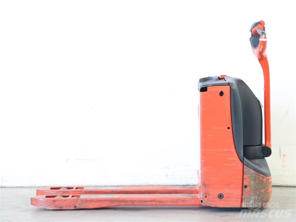 Linde T16/1152 Wózki widłowe unoszące z dyszlem
