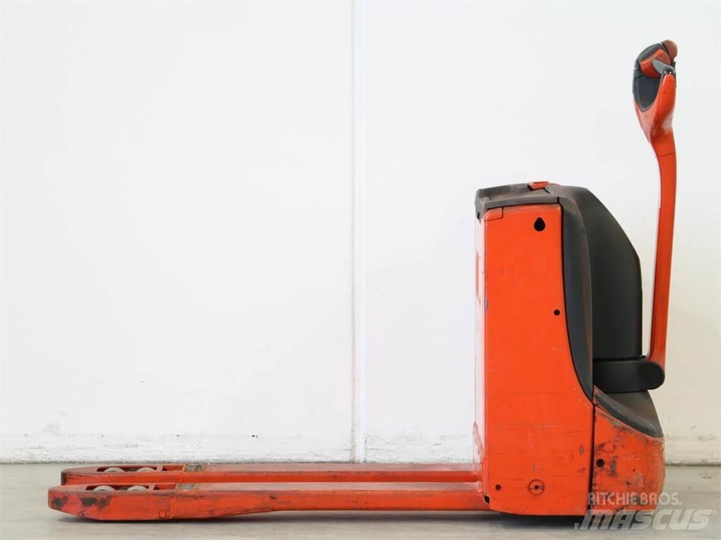 Linde T16/1152 Wózki widłowe unoszące z dyszlem
