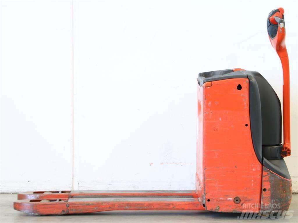 Linde T16/1152-00 Wózki widłowe unoszące z dyszlem