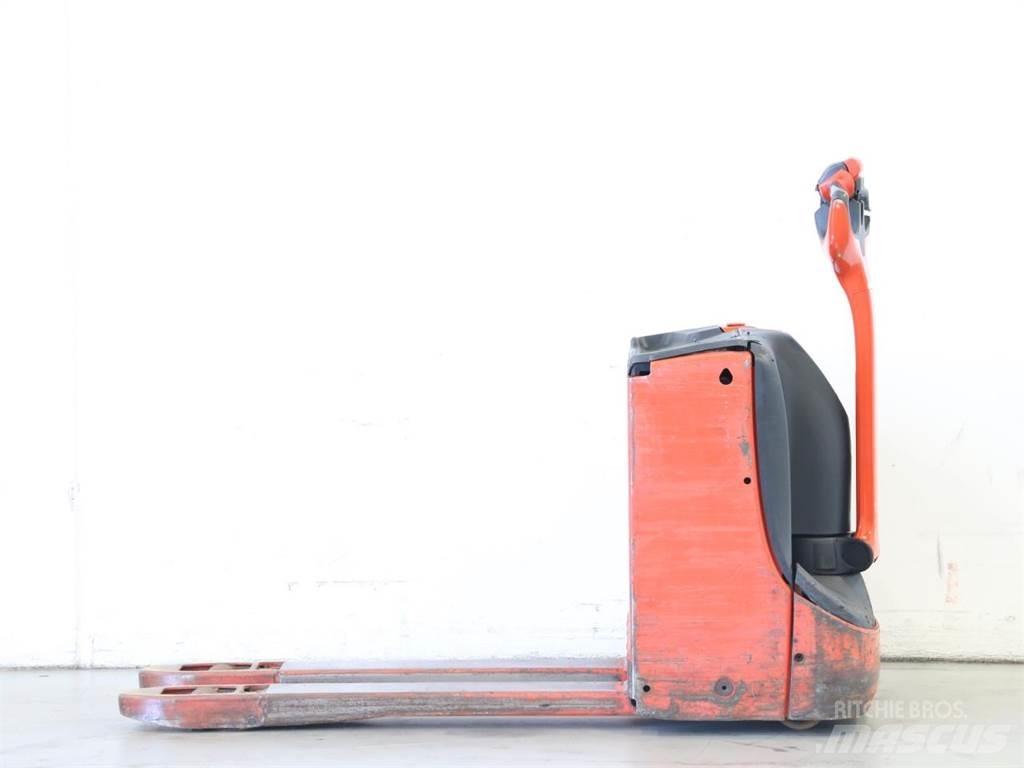 Linde T16/1152-00 Wózki widłowe unoszące z dyszlem