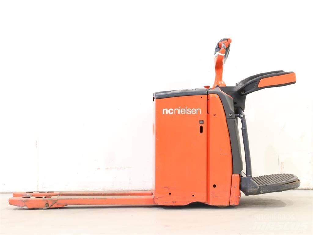 Linde T20AP/1153-02 Wózki widłowe unoszące z dyszlem