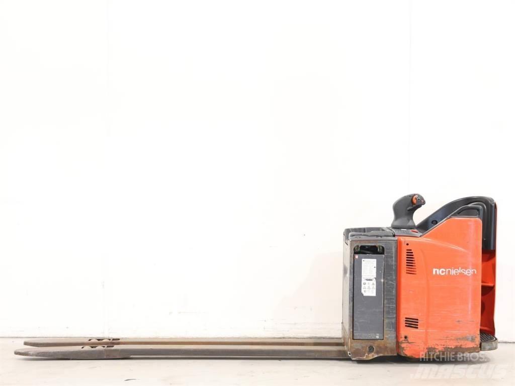 Linde T20SP/131 Wózki widłowe unoszące z dyszlem