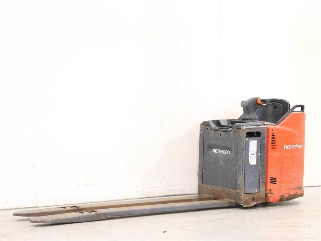 Linde T20SP/131 Wózki widłowe unoszące z dyszlem