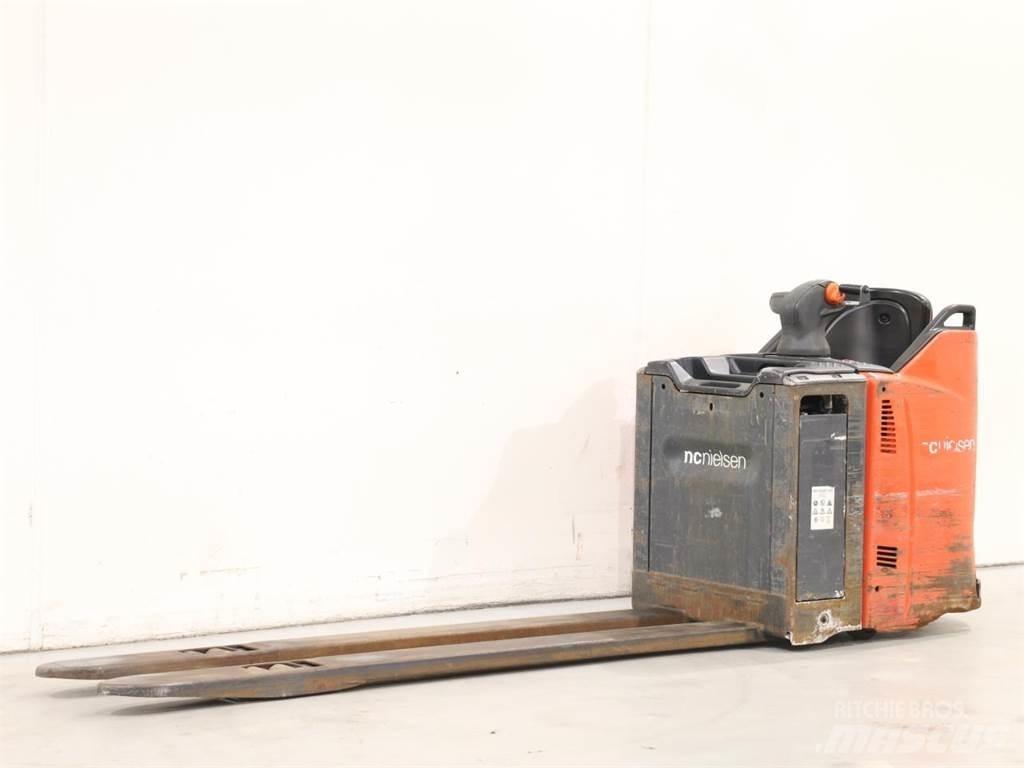 Linde T20SP/131 Wózki widłowe unoszące z dyszlem