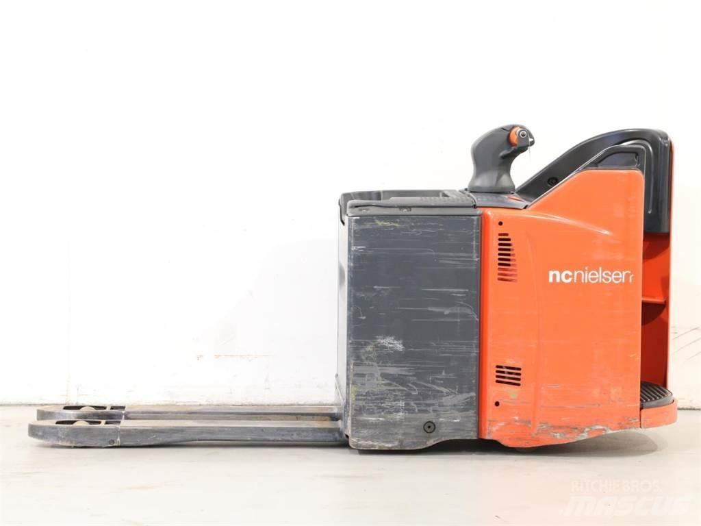 Linde T20SP/131 Wózki widłowe unoszące z dyszlem