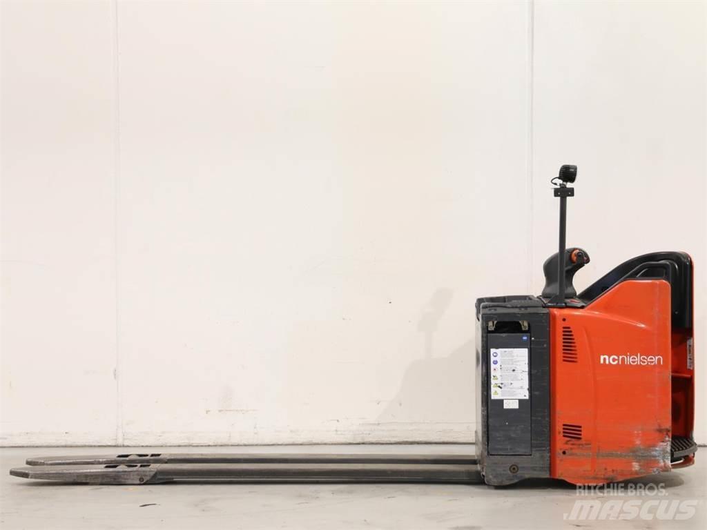 Linde T20SP/131-07 Wózki widłowe unoszące z dyszlem