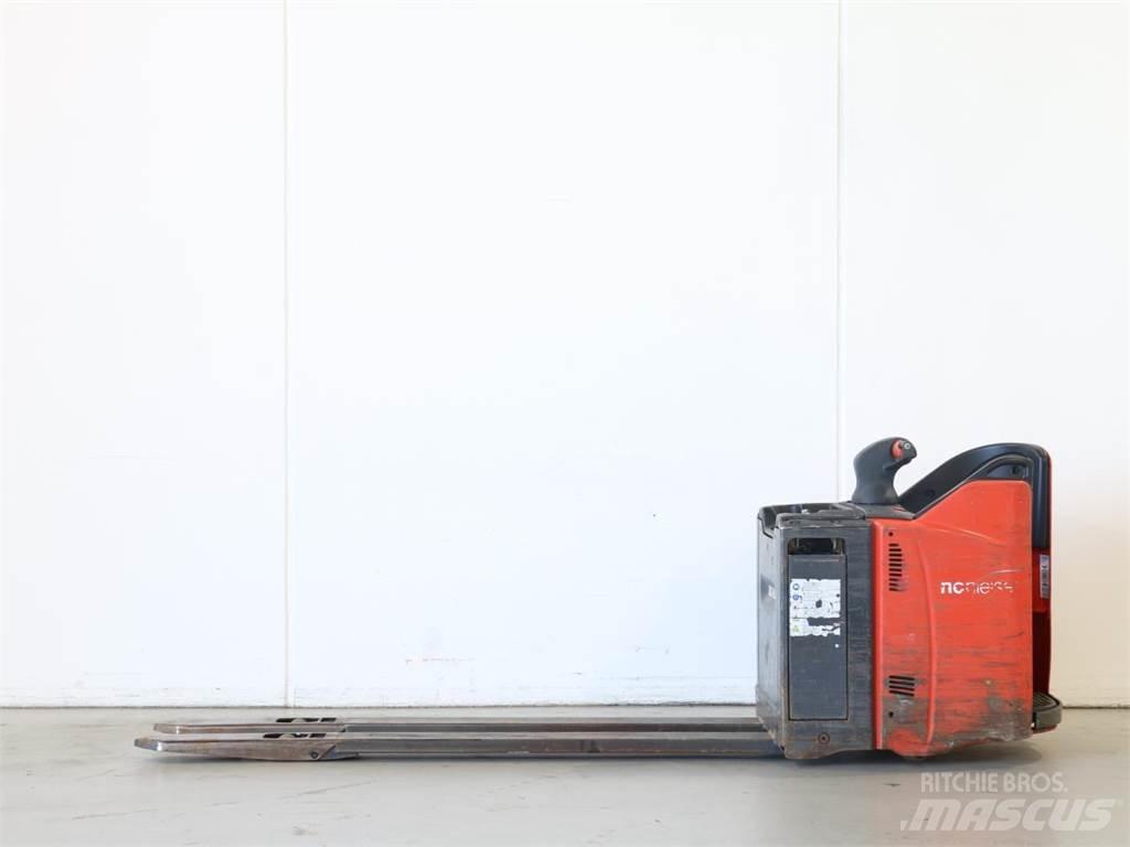 Linde T20SP/131-07 Wózki widłowe unoszące z dyszlem