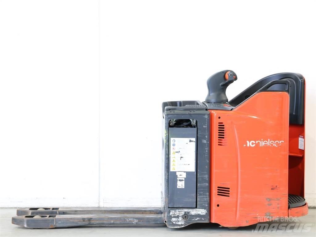 Linde T20SP/131-08 Wózki widłowe unoszące z dyszlem