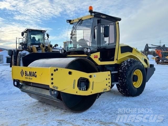 Bomag BW 213D-5 Maszyny budowlane - Inne