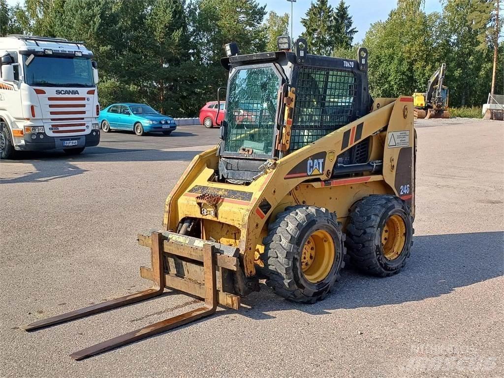 CAT 246 Ładowarki burtowe