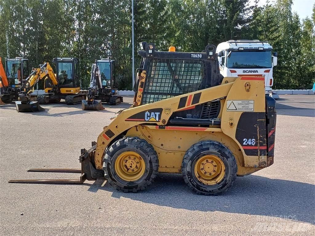 CAT 246 Ładowarki burtowe