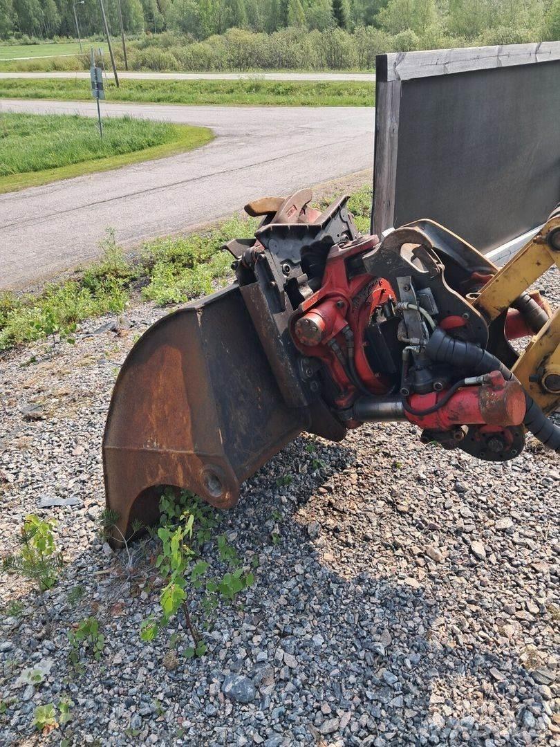 CAT 305 Minikoparki