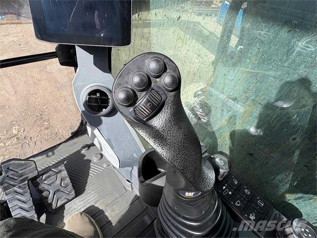 CAT 325 Koparki gąsienicowe