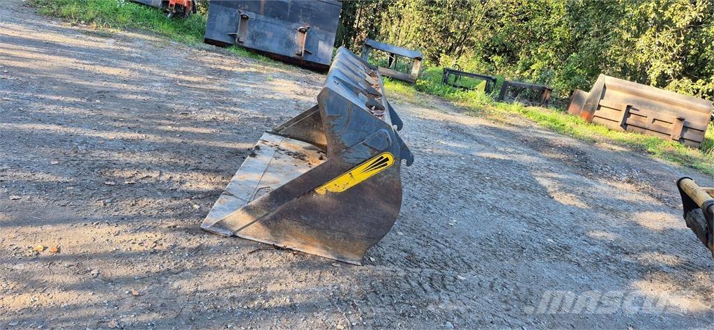 CAT 906M Ładowarki kołowe