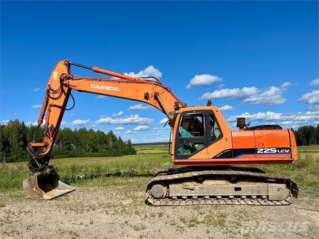 Daewoo 220LC-V Koparki gąsienicowe