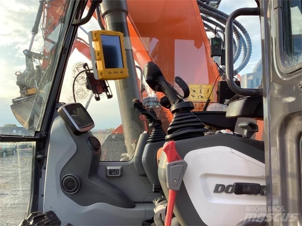 Doosan DX235 LCR Koparki gąsienicowe