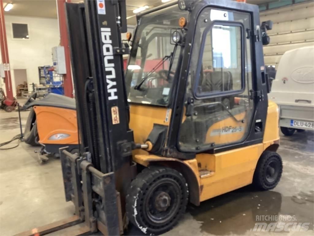 Hyundai HDE 25 E Wózki Diesla