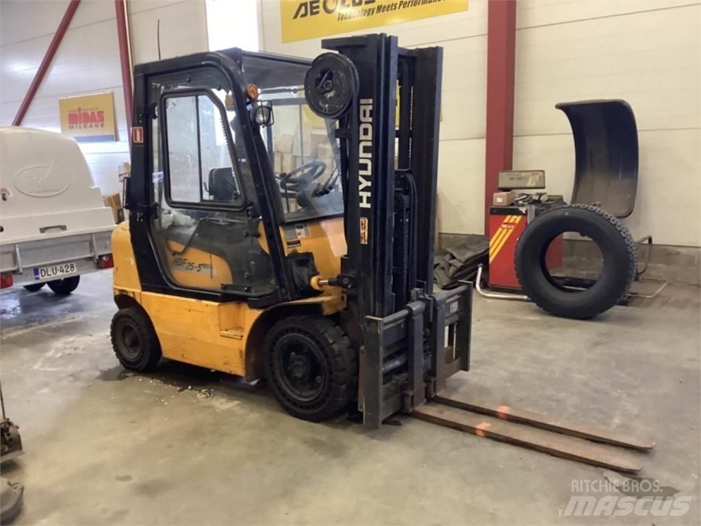 Hyundai HDE 25 E Wózki Diesla