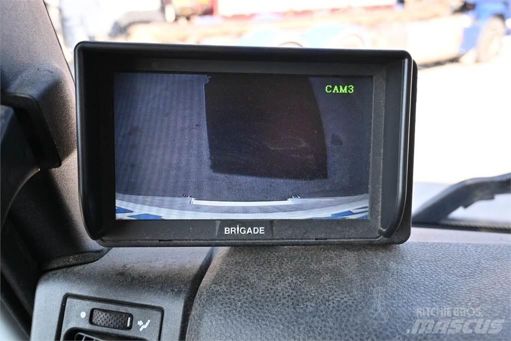 Iveco 140E Samochody ciężarowe ze skrzynią zamkniętą