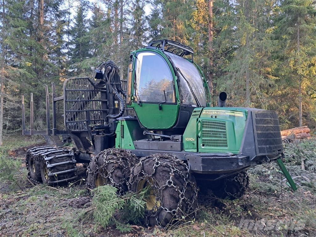 John Deere 1010e Forwardery
