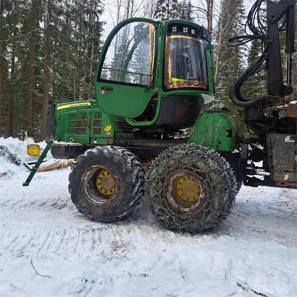 John Deere 1110E Forwardery