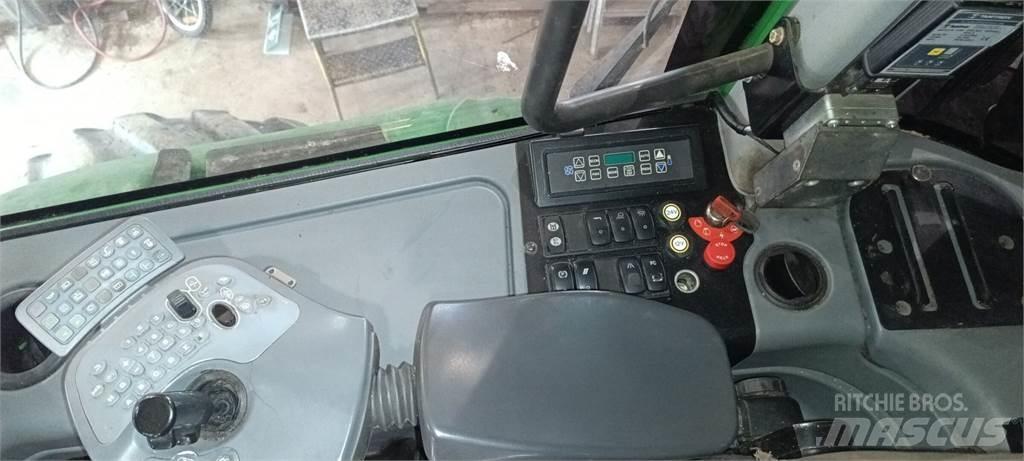 John Deere 1110E Forwardery