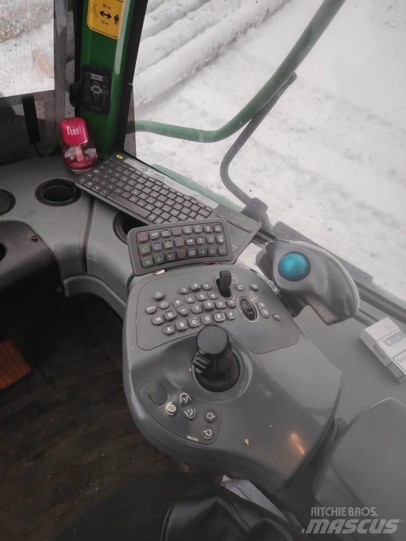 John Deere 1210E Forwardery
