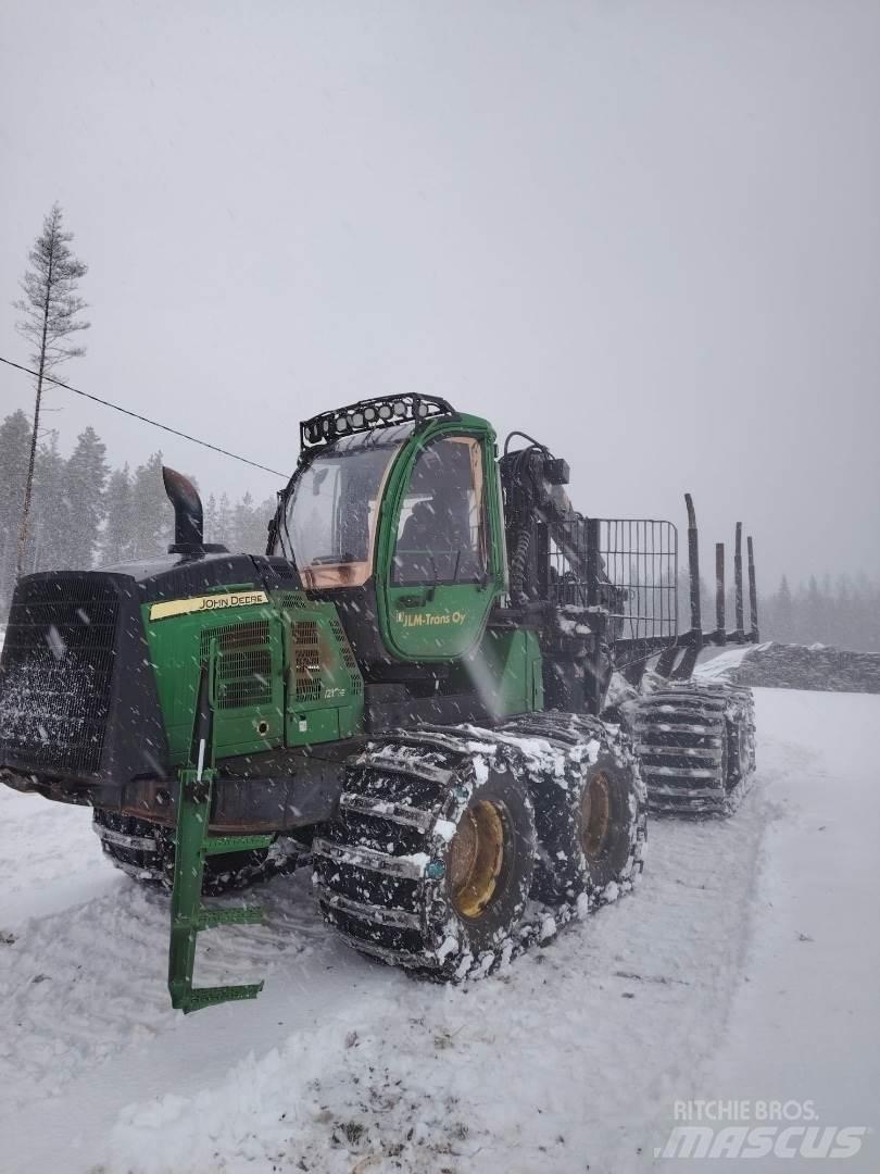 John Deere 1210E Forwardery