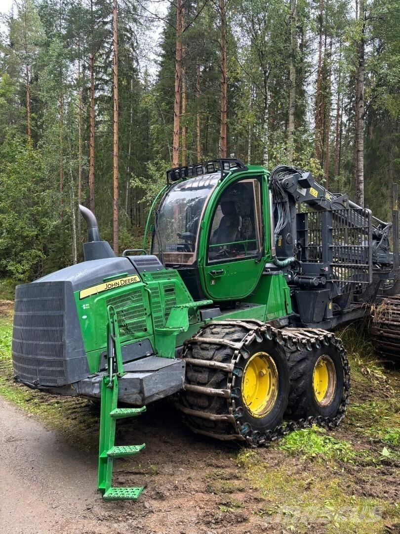 John Deere 1210G Forwardery