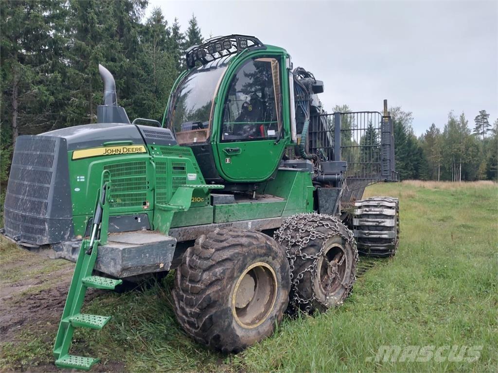John Deere 1210G Forwardery