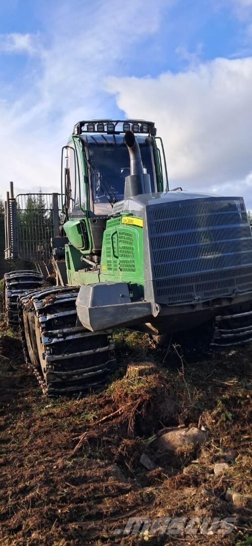 John Deere 1210G Forwardery