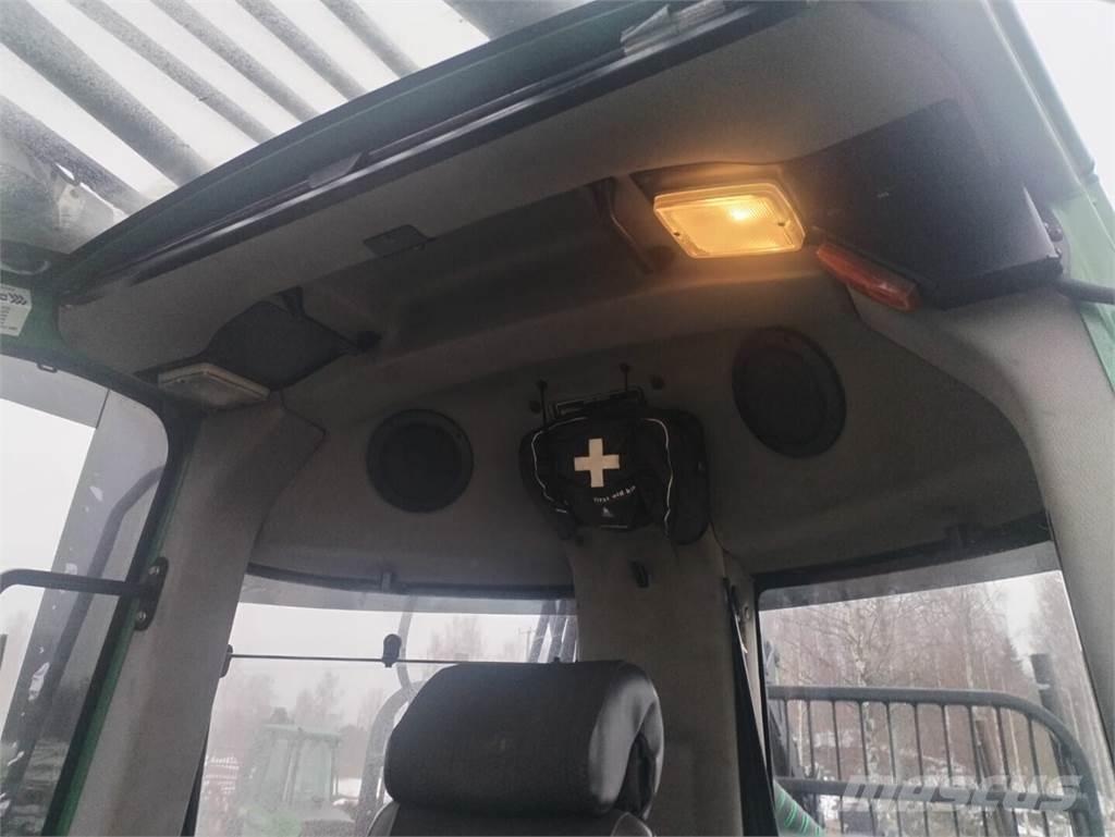 John Deere 810 E Forwardery
