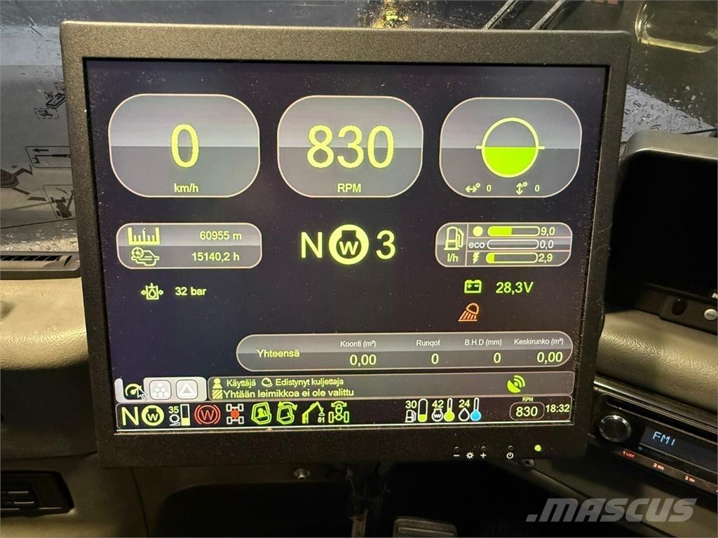 Komatsu 901 TX Harwestery