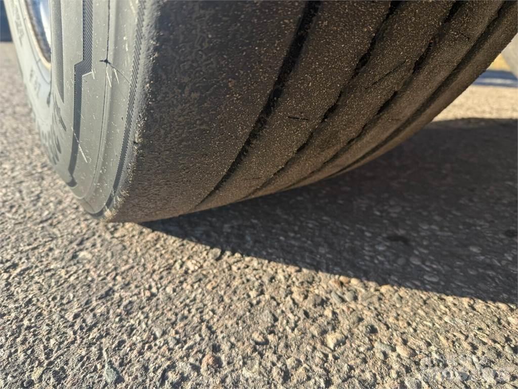 Krone Avolava Platformy / Przyczepy z otwieranymi burtami