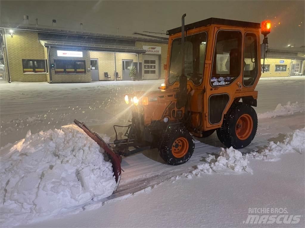 Kubota B 1700 4*4 Komunalne - Inne
