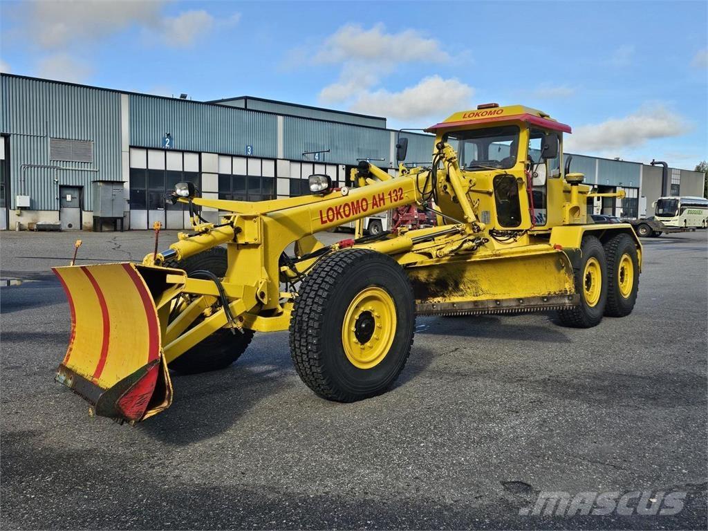 Lokomo AH 132 C Równiarki