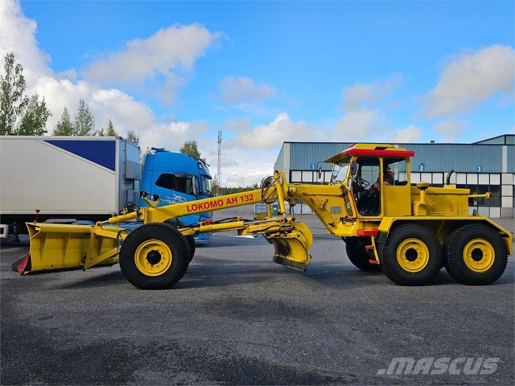 Lokomo AH 132 C Równiarki