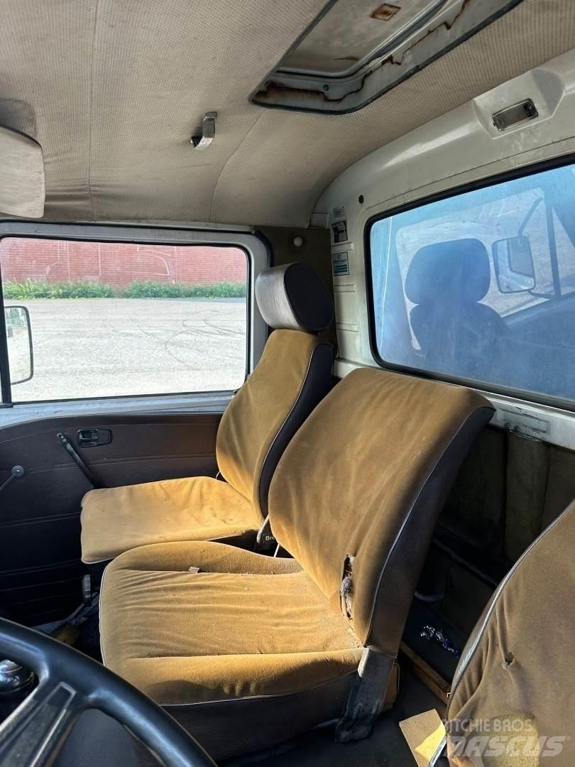 MAN Vw 9.136 Ciężarówki firanki