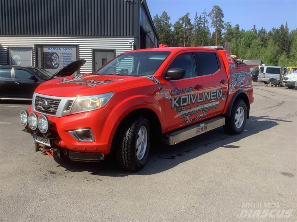 Nissan Navara 4X4 Przyczepy do transportu samochodów