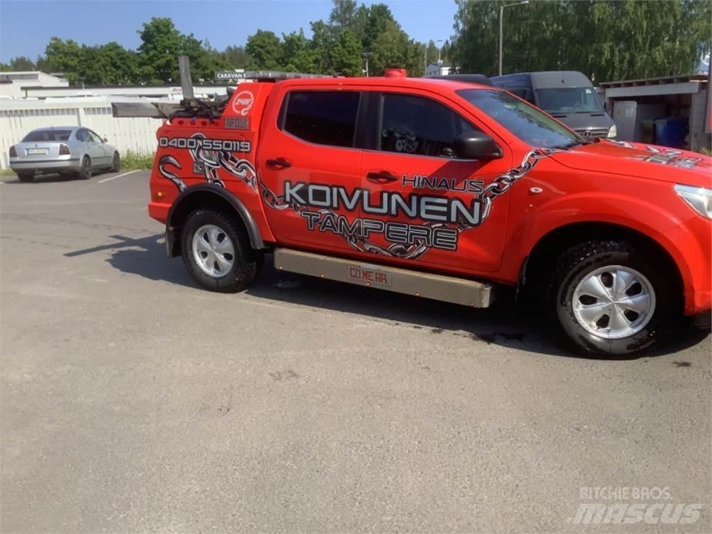 Nissan Navara 4X4 Przyczepy do transportu samochodów