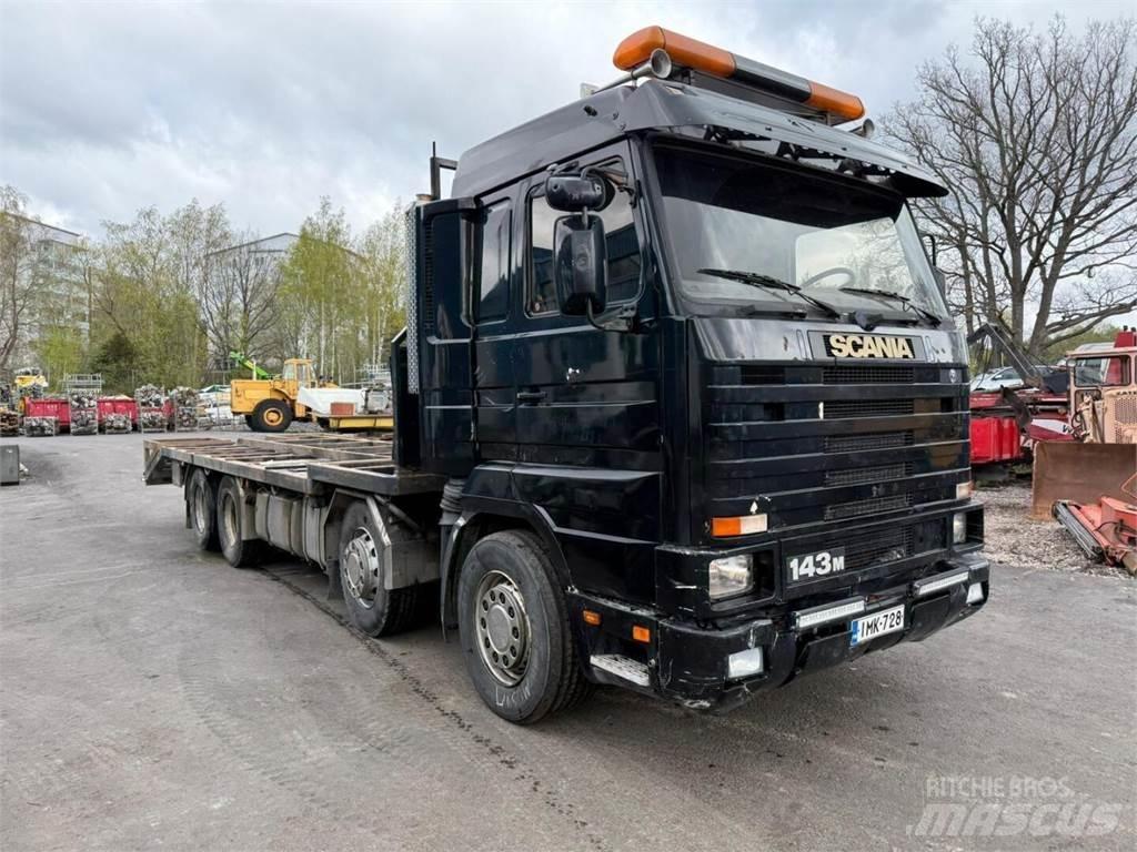 Scania R 143 8x2 Pojazdy do transportu samochodów