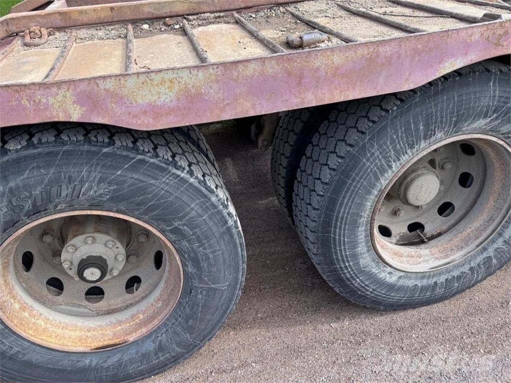 Sisu SM300 6X2 Samochody do przewozu maszyn leśnych