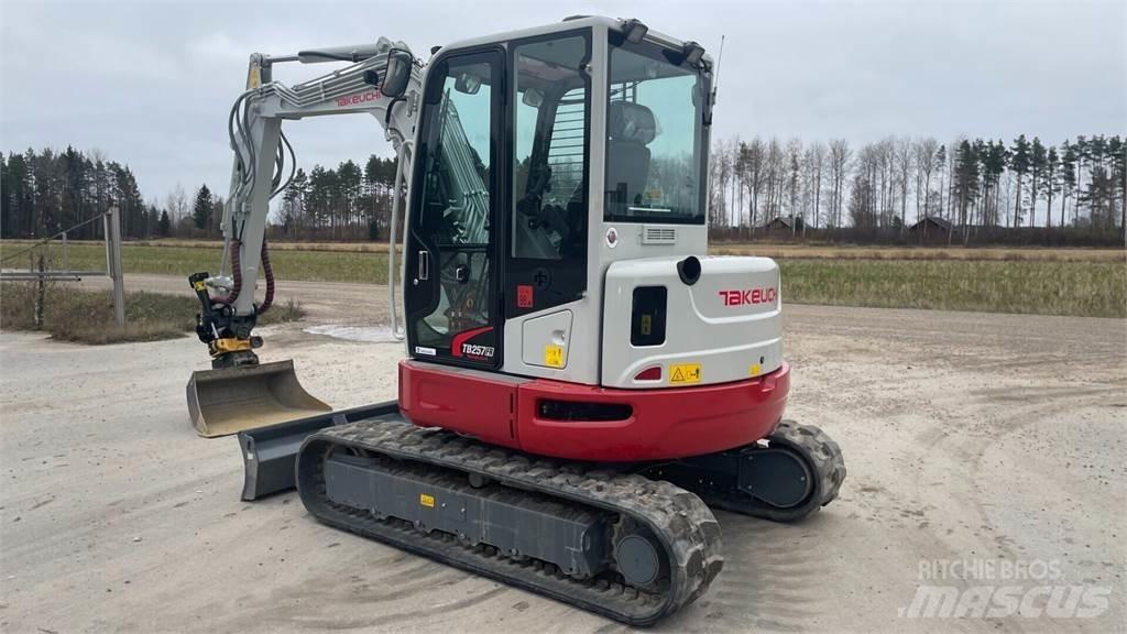 Takeuchi TB257FR Minikoparki