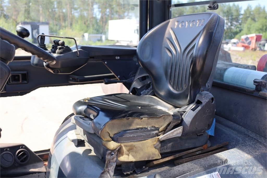 Toyota 7FD40 Wózki Diesla