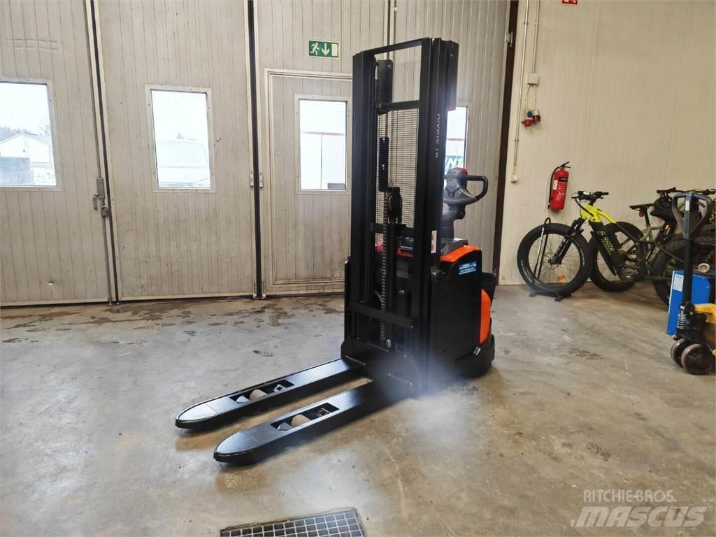 Toyota SWE120L Wózki widłowe inne