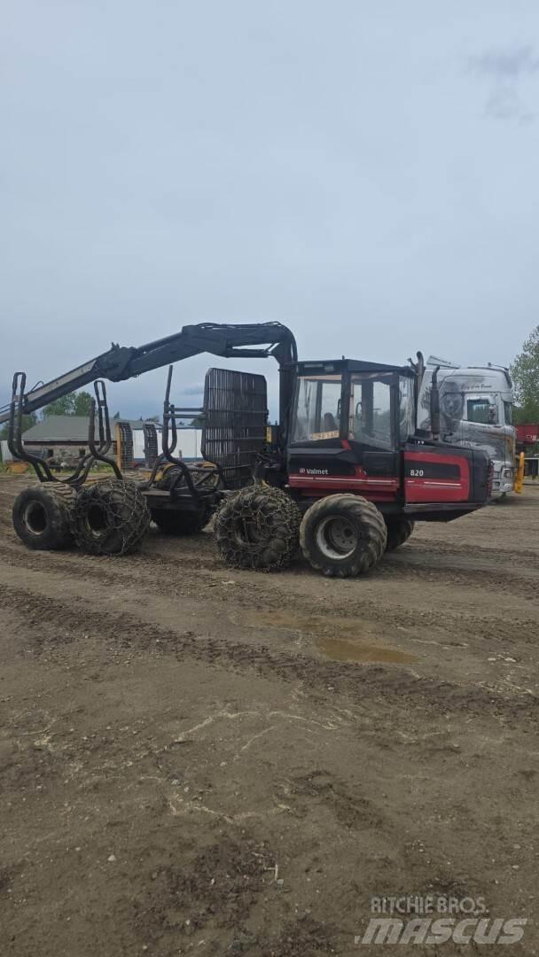 Valmet 820 Forwardery