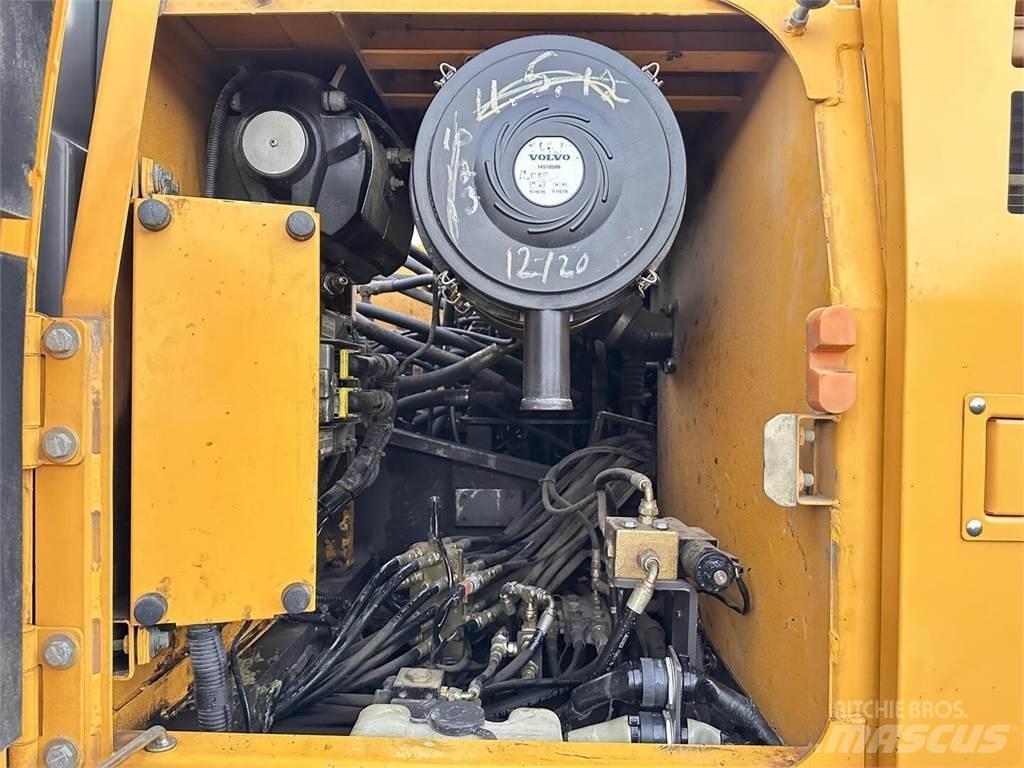 Volvo EC210CL Koparki gąsienicowe