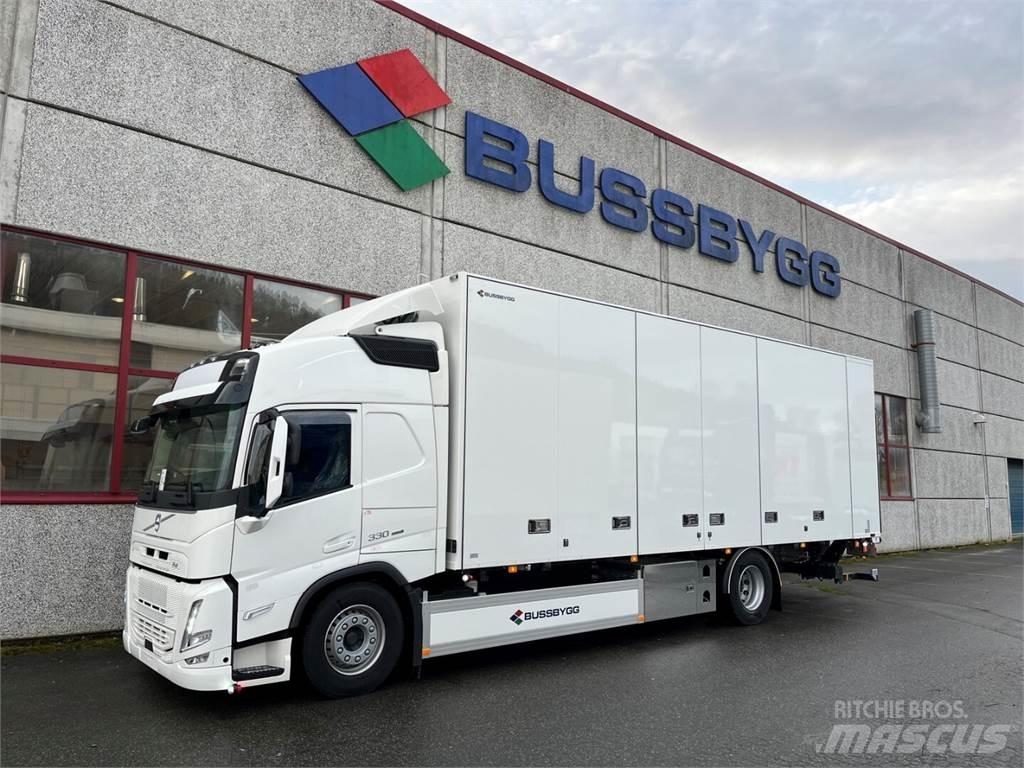 Volvo FM330 4x2 Samochody ciężarowe ze skrzynią zamkniętą