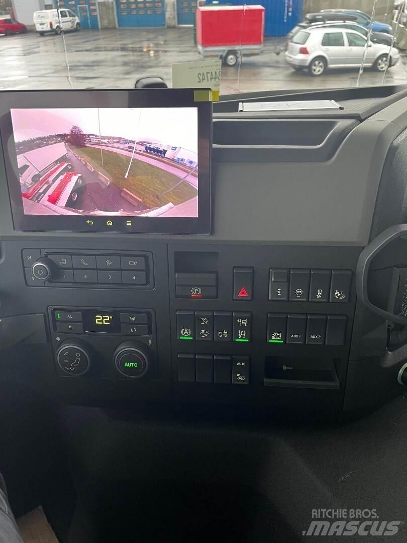Volvo FM330 4x2 Samochody ciężarowe ze skrzynią zamkniętą