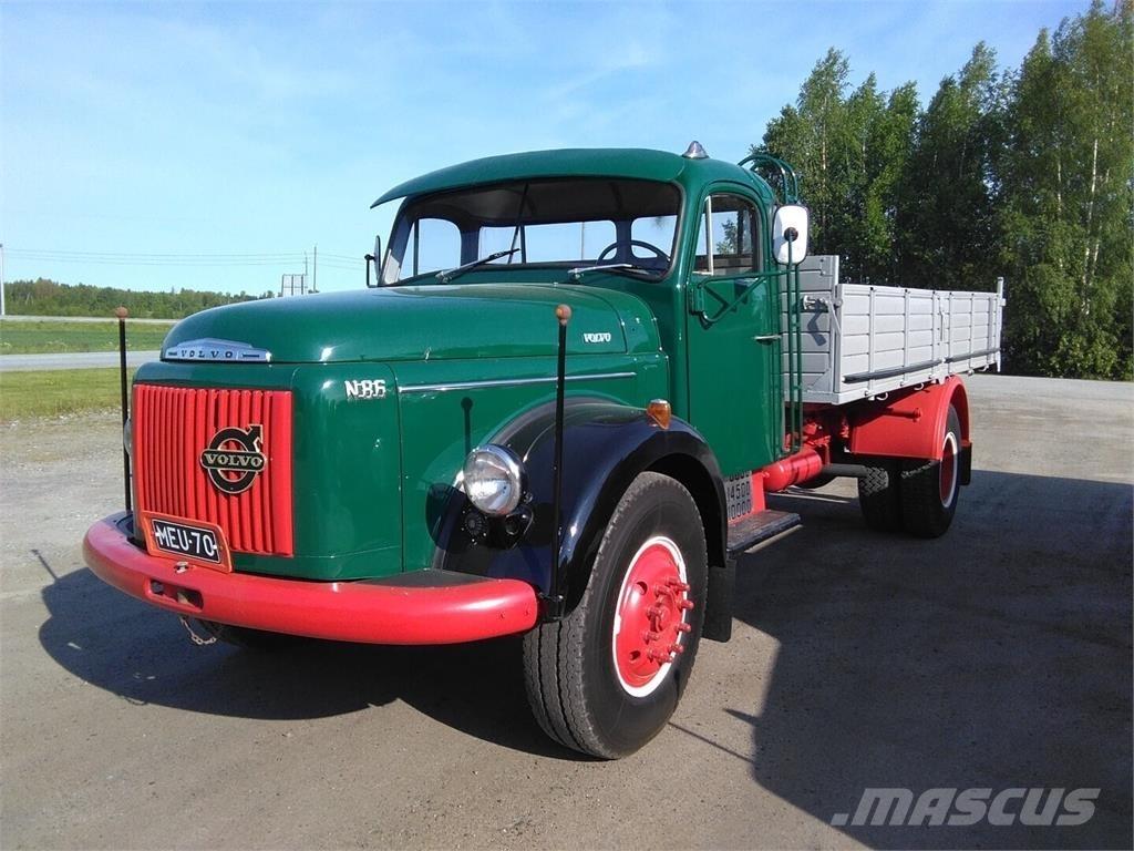 Volvo N 86 Ciężarówki typu Platforma / Skrzynia
